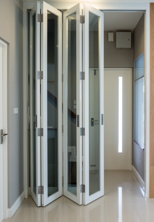 bifold door Thamesmead, SE28